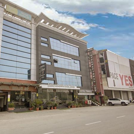 Hotel Delhi 37 By Star Group Near Delhi Airport New Delhi Luaran gambar