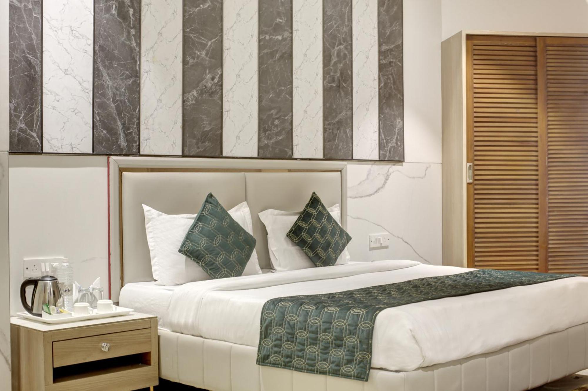 Hotel Delhi 37 By Star Group Near Delhi Airport New Delhi Luaran gambar
